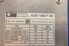 Tabliczka znamionowa wymiennika Omega Air ACW 1400F SS: płaszcz 10 bar na glikol, rury 16 bar na powietrze